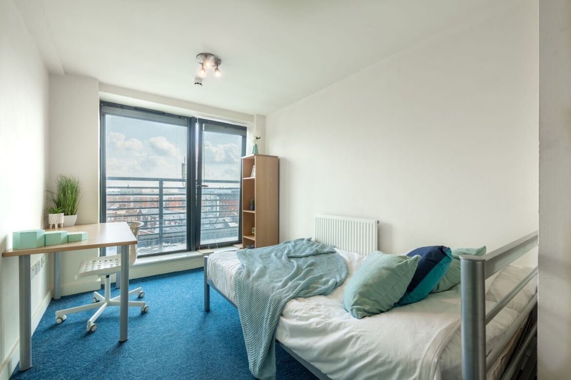 Apt 9 Regent Terrace Image 3