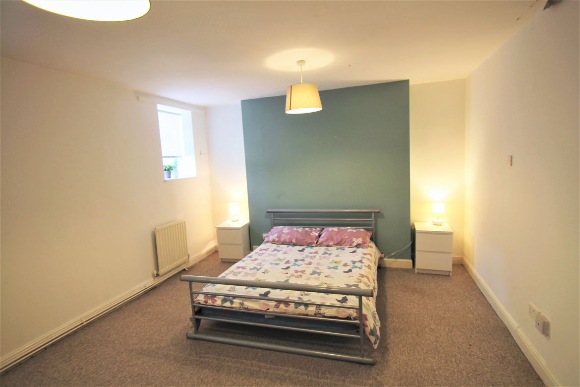 449a Glossop Road Image 4