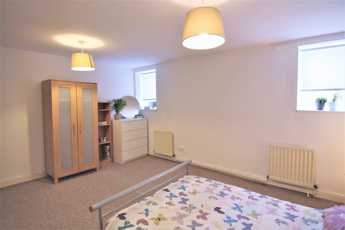 449a Glossop Road Image 5