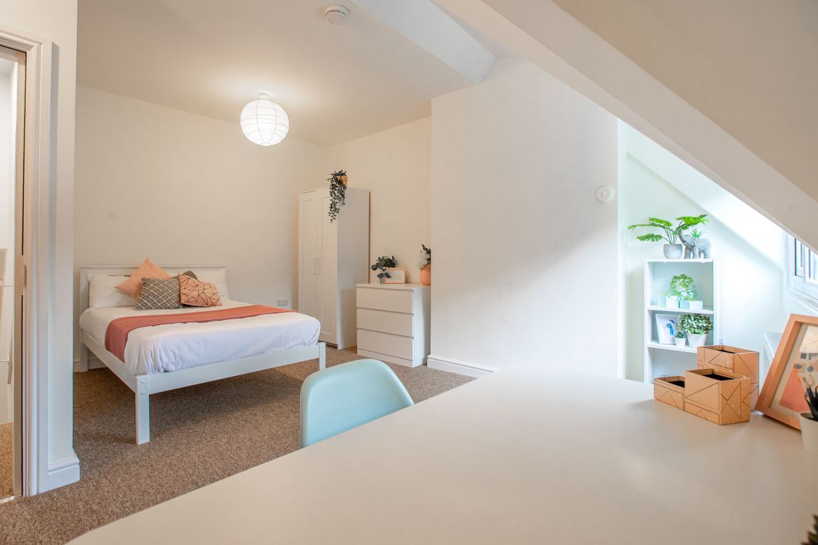 14 Elmore Road Image 12