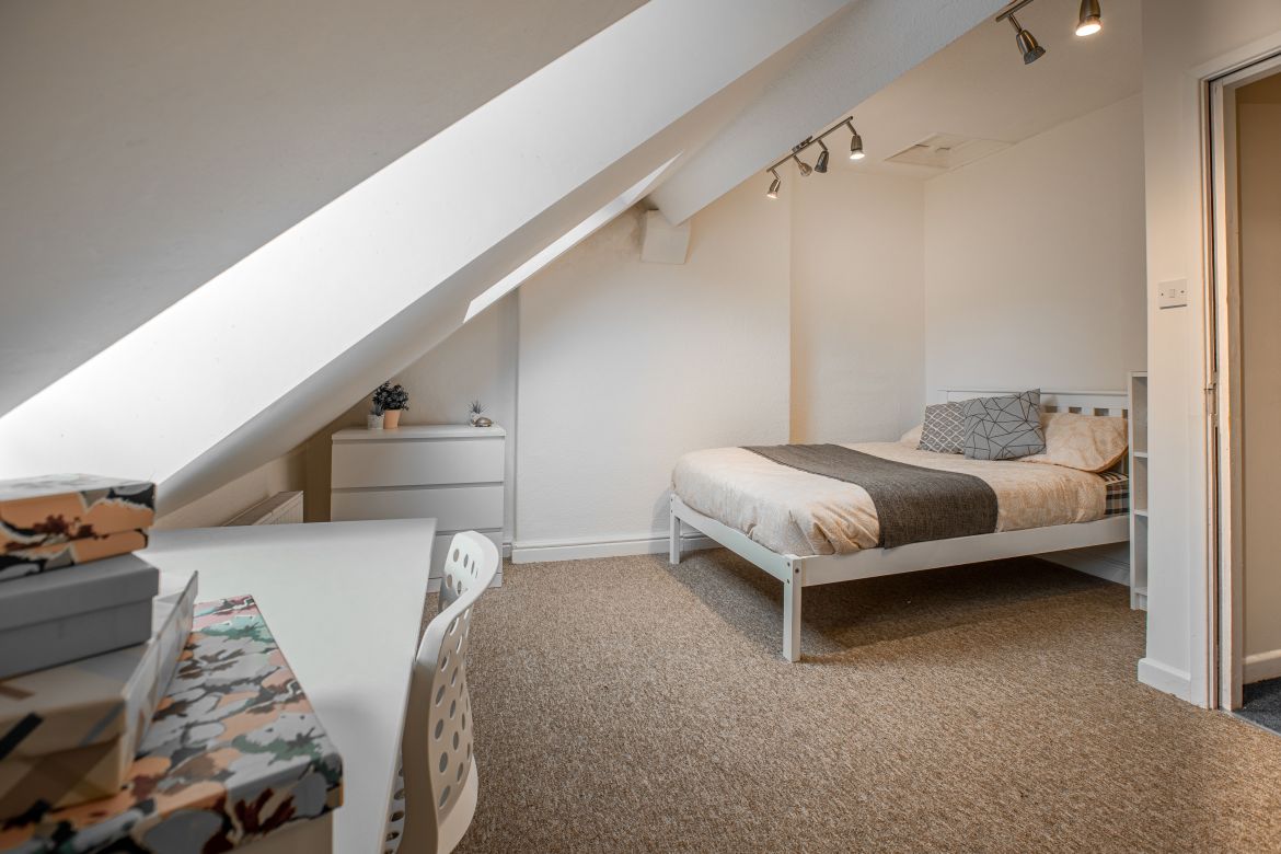124 Whitham Road Image 13