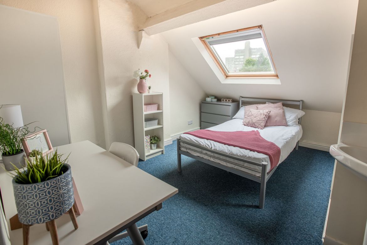 124 Whitham Road Image 15