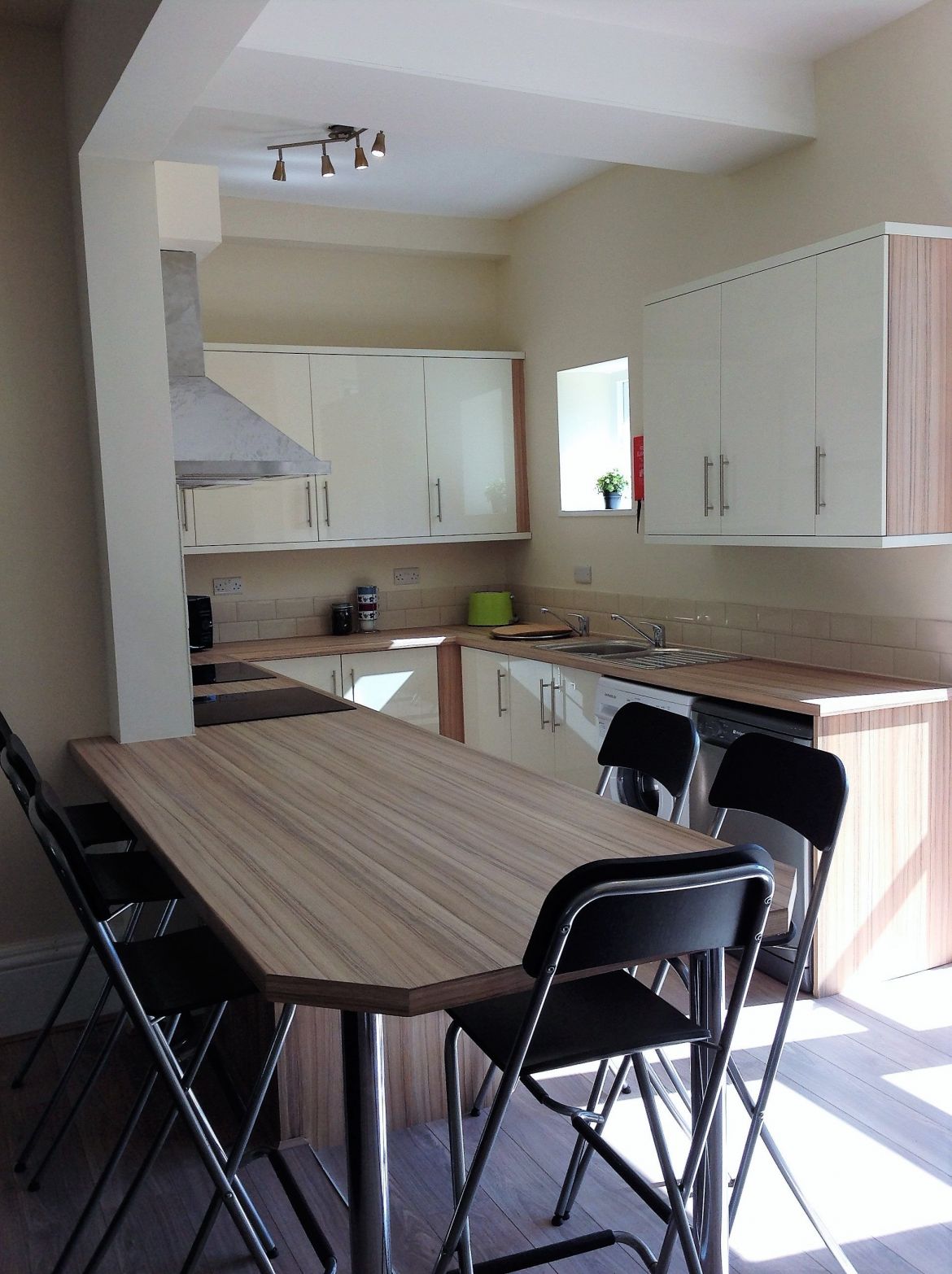 9 Wellesely Road Image 1