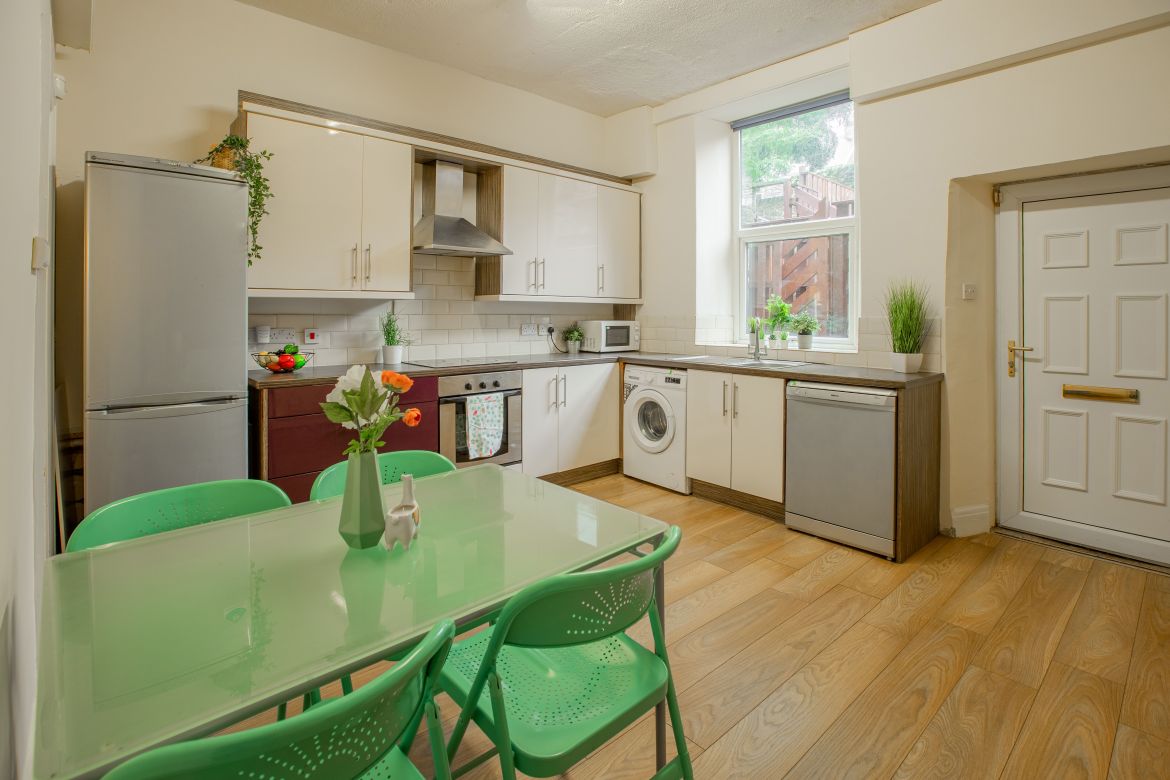 141 Whitham Road Image 1