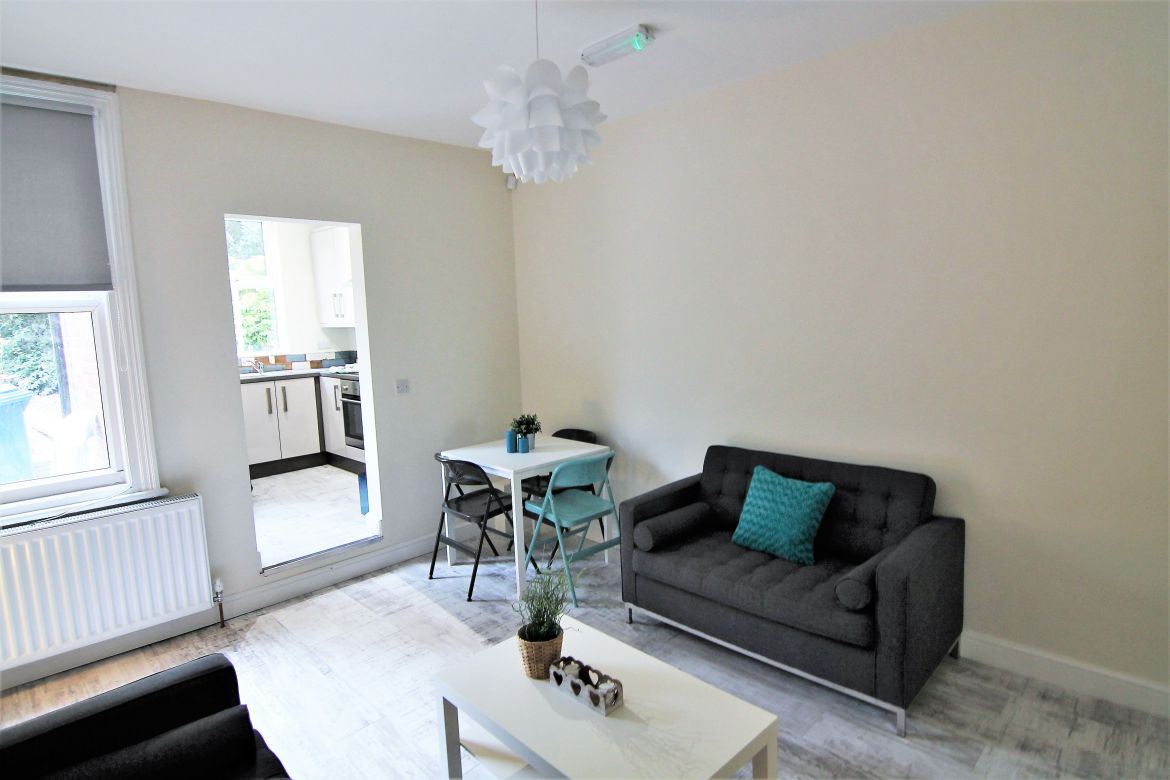 194 Crookesmoor Road Image 1