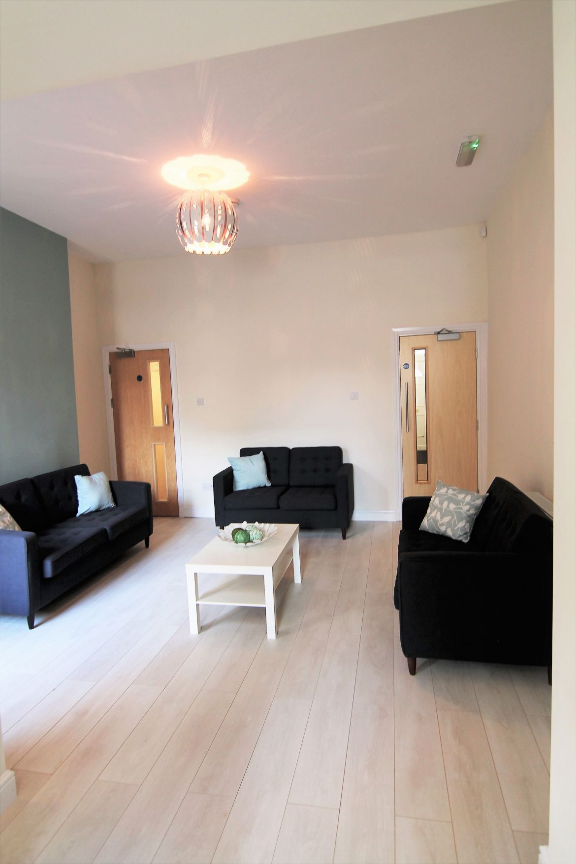 11 Parkers Road Image 1