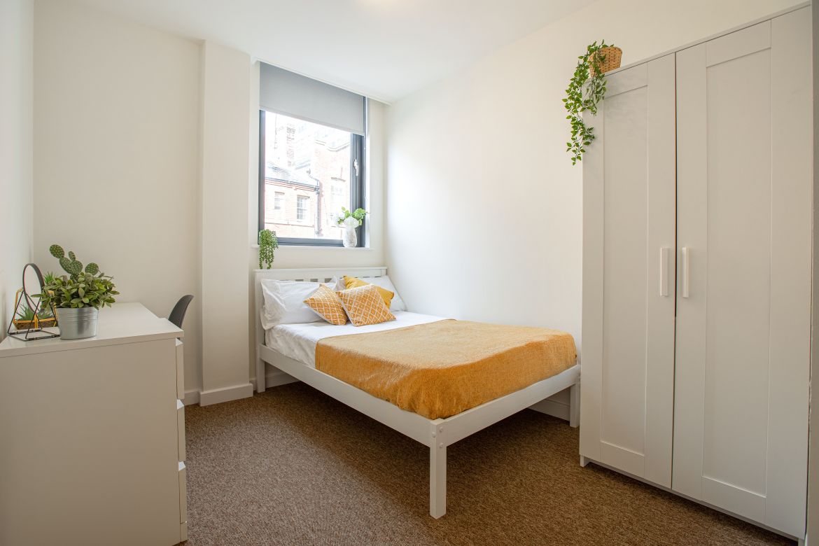 Apt 3 Anglo Works Image 9