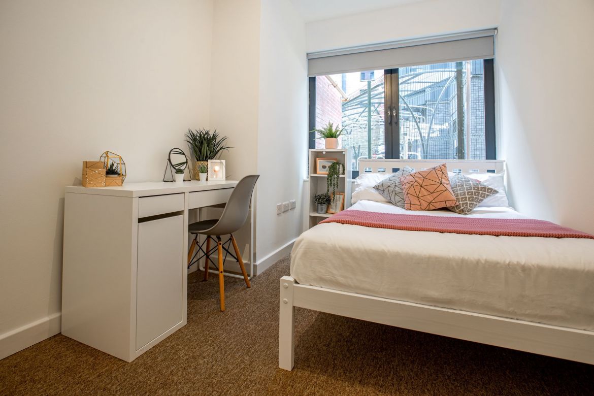 Apt 10 Anglo Works Image 6