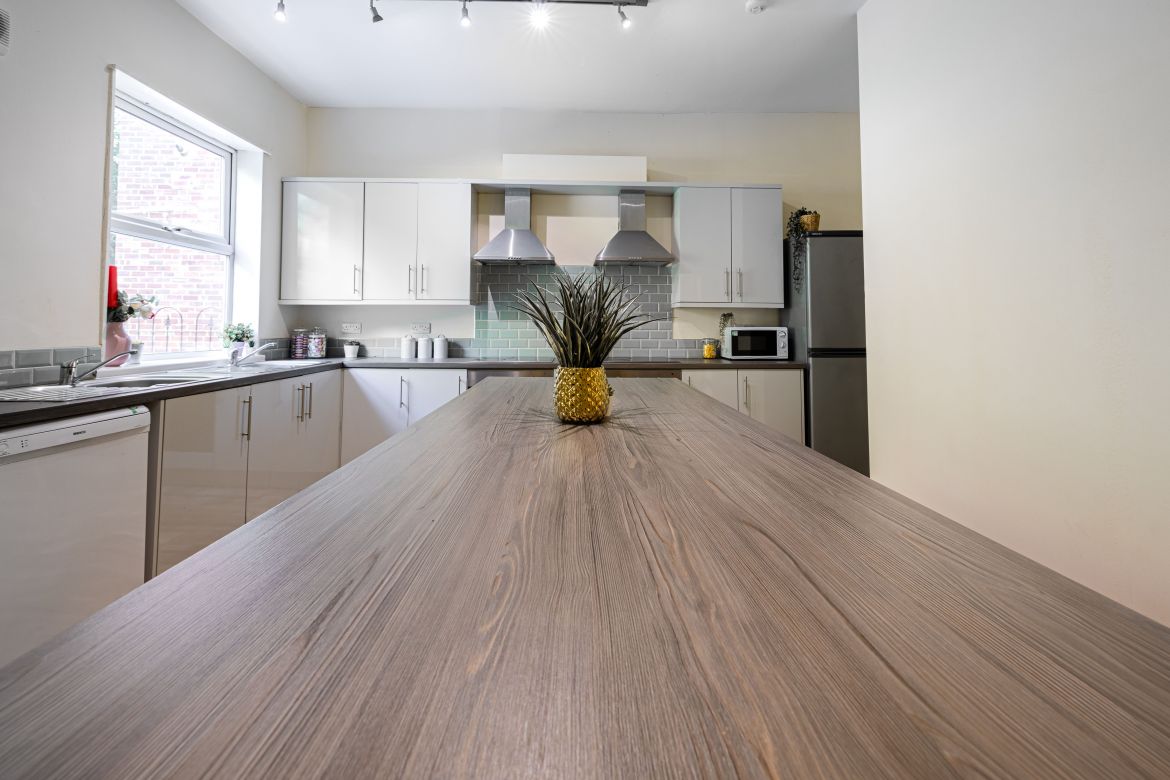 112 Harcourt Road Image 2
