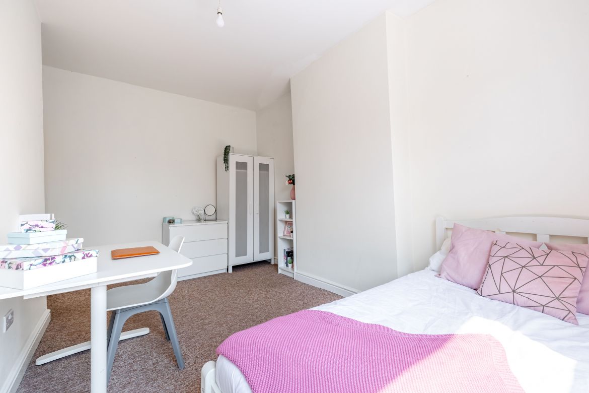 112 Harcourt Road Image 8