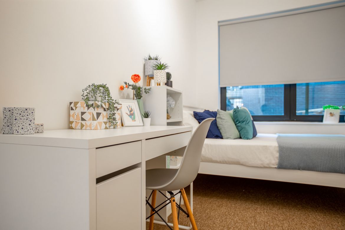 Apt 3 Anglo Works Image 9