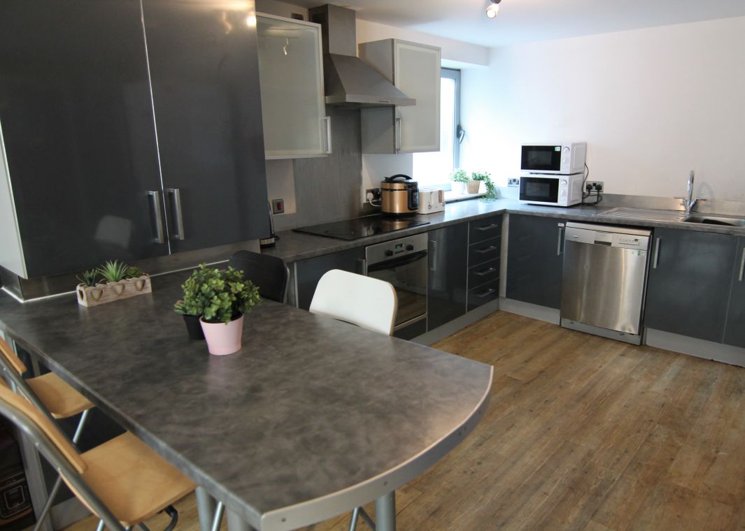 Apt 13 Anglo Works Image 2