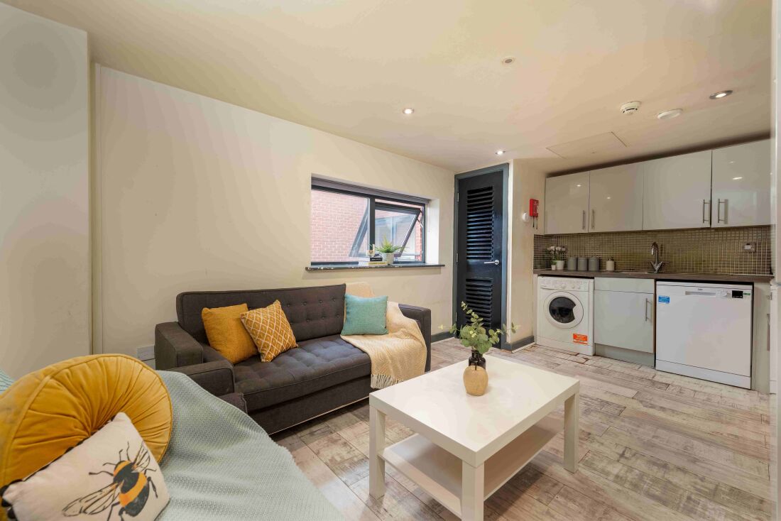 5 Regent Terrace - 5 Bed Apartment Image