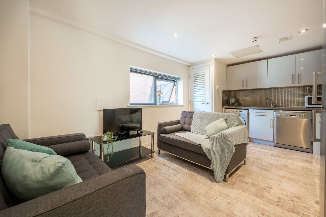 3 Regent Terrace - 4 Bed Apartment Image