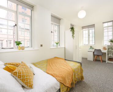 Apt 1 Anglo Works