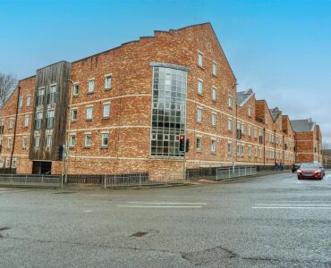 125 Piccadilly Heights