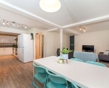 The Courtyard, Flat 1